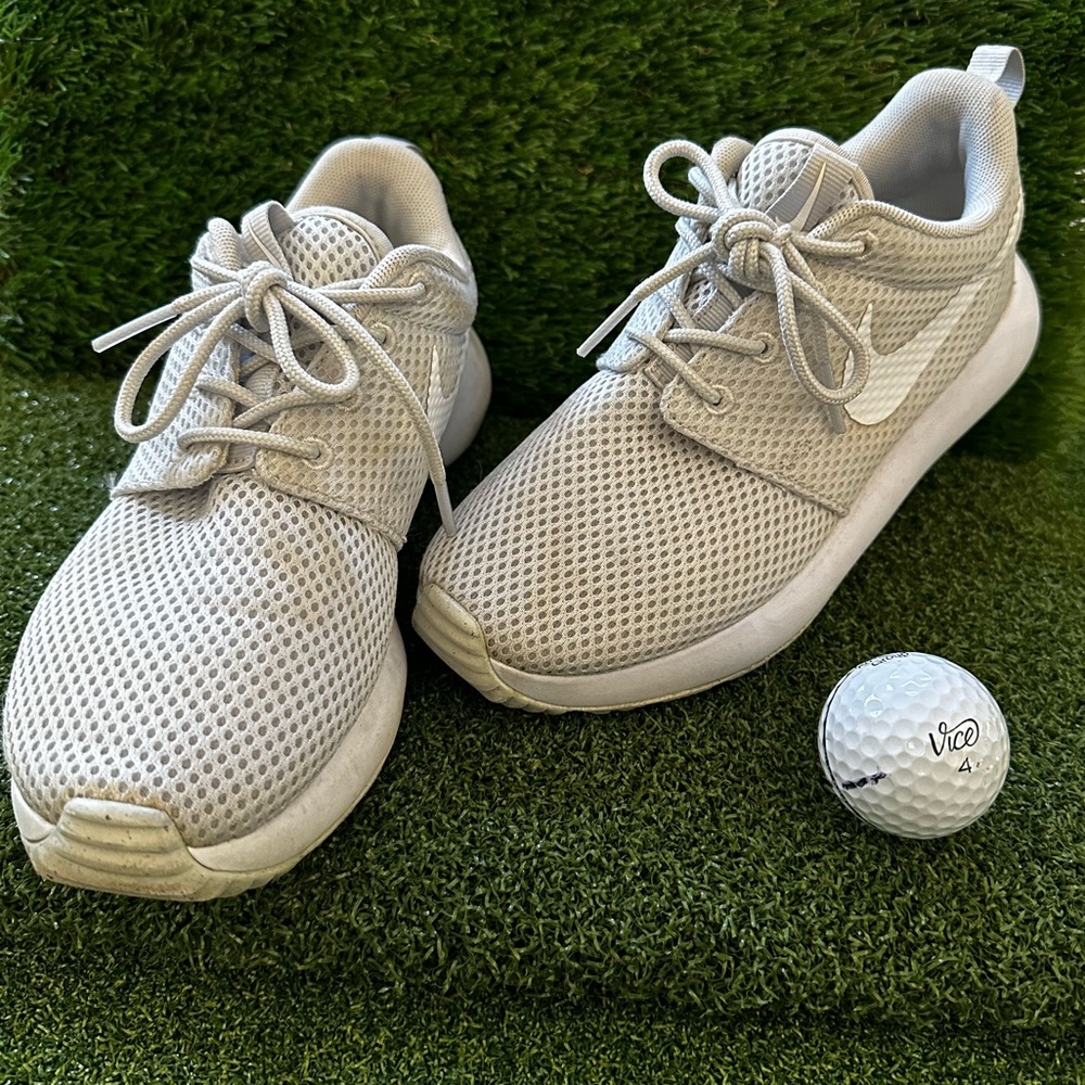 Nike Junior Golf shoes - size 2Y